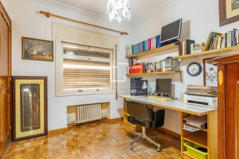 7 chambres villa à vendre à Valldoreix, Barcelona, Catalonia, Spain № 4099 - photo 24