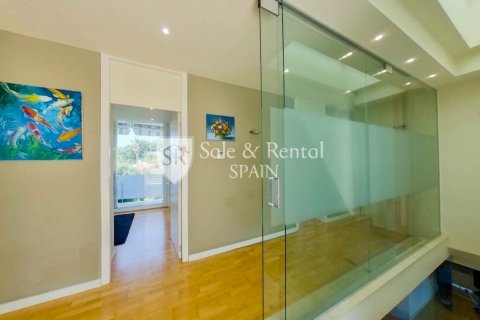 4 bedrooms house for sale in Lloret de Mar, Girona, Catalonia, Spain № 6741 - photo 21