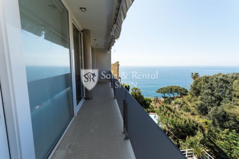 4 bedrooms house for sale in Lloret de Mar, Girona, Catalonia, Spain № 6741 - photo 12