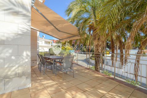 3 bedrooms house for sale in Lloret de Mar, Girona, Catalonia, Spain № 6744 - photo 16