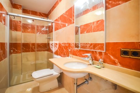3 bedrooms house for sale in Lloret de Mar, Girona, Catalonia, Spain № 6744 - photo 8