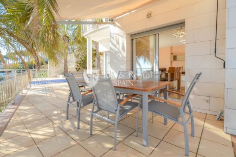 3 bedrooms house for sale in Lloret de Mar, Girona, Catalonia, Spain № 6744 - photo 17