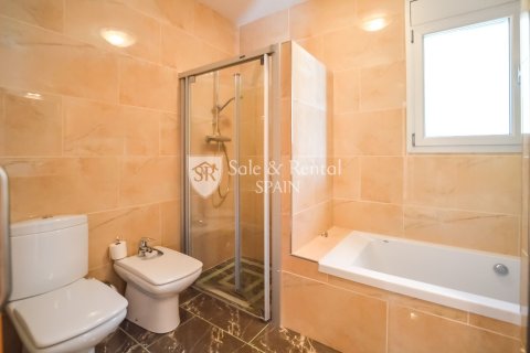 3 bedrooms house for sale in Lloret de Mar, Girona, Catalonia, Spain № 6744 - photo 26