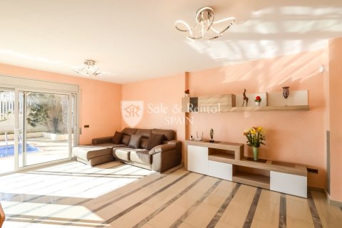 3 bedrooms house for sale in Lloret de Mar, Girona, Catalonia, Spain № 6744 - photo 4