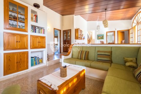 4 bedrooms house for sale in Santa Susanna, Barcelona, Catalonia, Spain № 6745 - photo 8