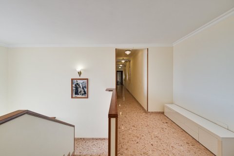 Купить виллу в Барселона, Испания с 6 спален, 654м², № 1276 - фото 24