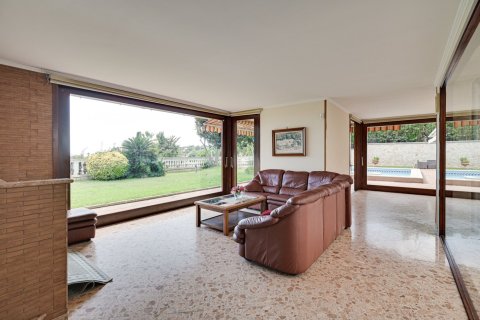 Купить виллу в Барселона, Испания с 6 спален, 654м², № 1276 - фото 11