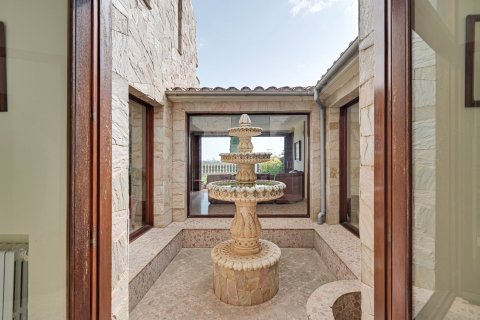 Купить виллу в Барселона, Испания с 6 спален, 654м², № 1276 - фото 17