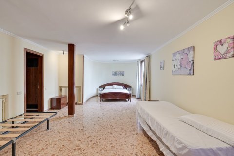 Купить виллу в Барселона, Испания с 6 спален, 654м², № 1276 - фото 22