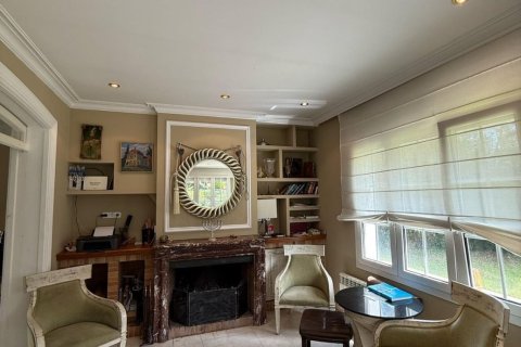 Купить виллу в Барселона, Испания с 6 спален, 417м², № 1275 - фото 5