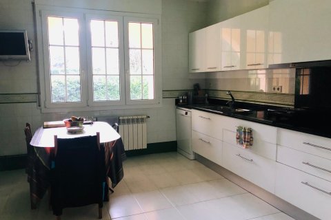 Купить виллу в Барселона, Испания с 6 спален, 417м², № 1275 - фото 14