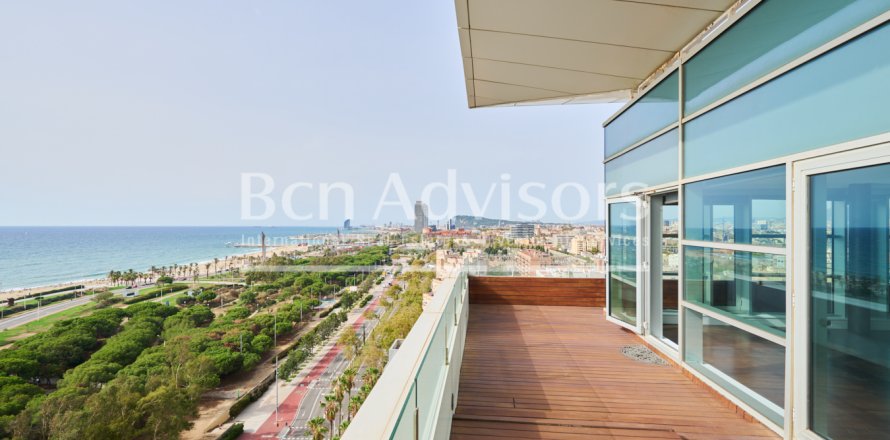 Пентхаус с 2 спальнями в Барселоне, Каталония, Испания № 2901