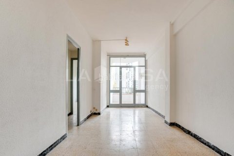 Квартира с 3 спальнями в Сан-Марти, Барселона, Каталония, Испания № 2009