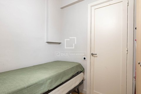 Apartamento de 4 dormitorios en venta en Barcelona, Cataluña, Spain № 6822 - foto 30