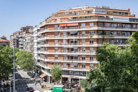 Apartamento de 4 dormitorios en venta en Barcelona, Cataluña, Spain № 6822 - foto 17