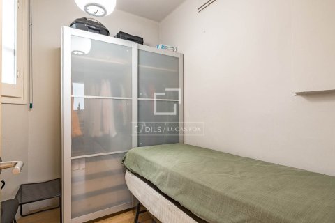Apartamento de 4 dormitorios en venta en Barcelona, Cataluña, Spain № 6822 - foto 29