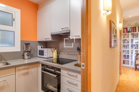 Apartamento de 3 dormitorios en venta en Barcelona, Cataluña, Spain № 6823 - foto 12
