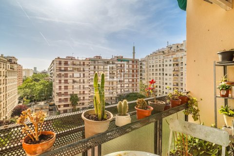 Apartamento de 3 dormitorios en venta en Barcelona, Cataluña, Spain № 6823 - foto 3