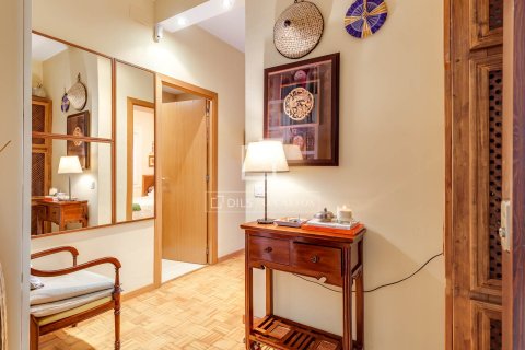 Apartamento de 3 dormitorios en venta en Barcelona, Cataluña, Spain № 6823 - foto 26