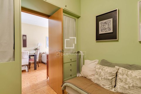 Apartamento de 3 dormitorios en venta en Barcelona, Cataluña, Spain № 6823 - foto 20