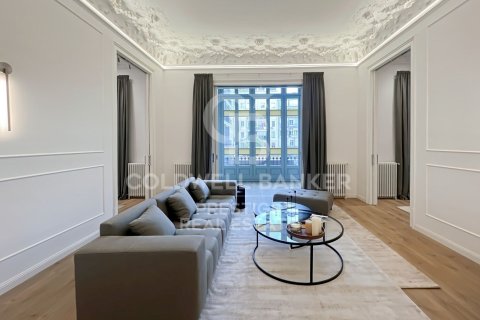 Apartamento de 3 dormitorios en venta en Barcelona, Cataluña, Spain № 6094 - foto 5