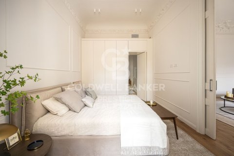 Apartamento de 3 dormitorios en venta en Barcelona, Cataluña, Spain № 6094 - foto 11