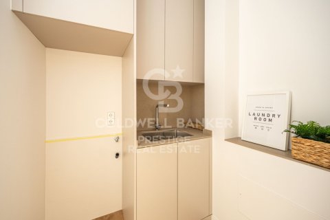 Apartamento de 3 dormitorios en venta en Barcelona, Cataluña, Spain № 6094 - foto 20