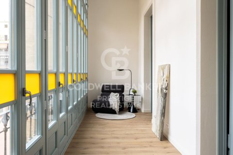 Apartamento de 3 dormitorios en venta en Barcelona, Cataluña, Spain № 6094 - foto 22
