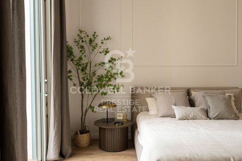 Apartamento de 3 dormitorios en venta en Barcelona, Cataluña, Spain № 6094 - foto 12