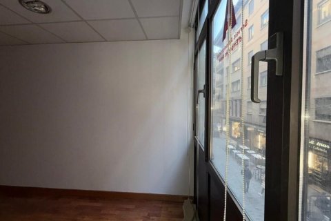 115 sq.m. office for rent in Principado De Andorra (Ninguna Poblacion Tiene C.P.), Lleida, Catalonia, Spain № 6098 - photo 11
