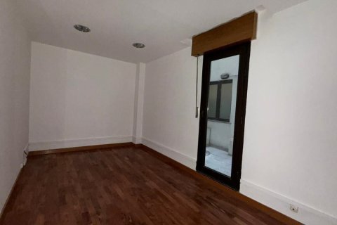 115 sq.m. office for rent in Principado De Andorra (Ninguna Poblacion Tiene C.P.), Lleida, Catalonia, Spain № 6098 - photo 8