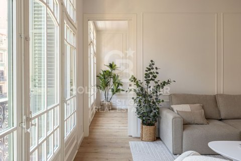 3 bedrooms apartment for sale in Barcelona, Catalonia, Spain № 6095 - photo 3