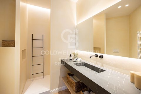 3 bedrooms apartment for sale in Barcelona, Catalonia, Spain № 6095 - photo 17