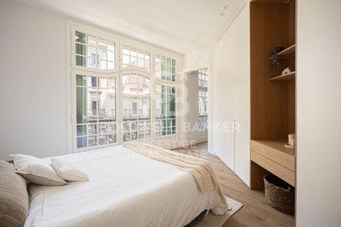 3 bedrooms apartment for sale in Barcelona, Catalonia, Spain № 6095 - photo 12