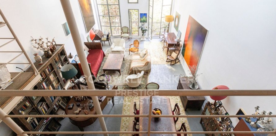 4 bedrooms apartment for sale in Barcelona, Catalonia, Spain № 6093