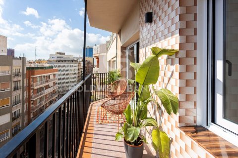 4 bedrooms apartment for sale in Barcelona, Catalonia, Spain № 6092 - photo 11