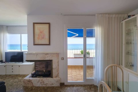 3 bedrooms apartment for sale in Arenys de Mar, Barcelona, Catalonia, Spain № 6210 - photo 3