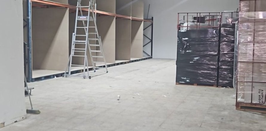 Propiedad comercial de 729 m² en venta en Cataluña, Spain № 6208