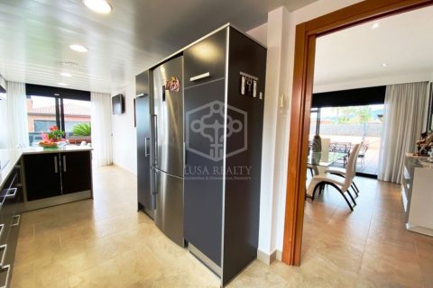 Купить виллу в Кальдес д'Эстрак, Испания с 5 спален, 379м², № 945 - фото 18