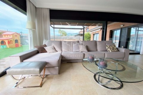 Купить виллу в Кальдес д'Эстрак, Испания с 5 спален, 379м², № 945 - фото 12