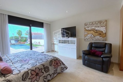 Купить виллу в Кальдес д'Эстрак, Испания с 5 спален, 379м², № 945 - фото 28