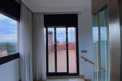 Купить виллу в Кальдес д'Эстрак, Испания с 5 спален, 379м², № 945 - фото 26