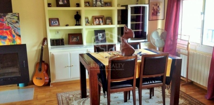 Таунхаус с 4 спальнями в Гаве, Барселона, Каталония, Испания № 942