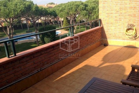 Купить таунхаус в Гава, Испания с 4 спальни, 260м², № 942 - фото 13