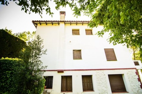 Купить коммерческую недвижимость в Барселона, Испания с 13 спален, 1164м², № 947 - фото 10