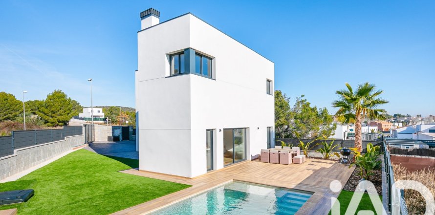 3 bedrooms house for sale in Cunit, Tarragona, Catalonia, Spain № 4680