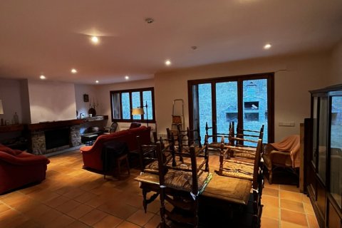 4 bedrooms house for sale in Girona, Catalonia, Spain № 4686 - photo 11