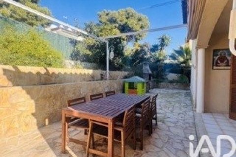 Сasa de 4 dormitorios en venta en Roda de Berà, Tarragona, Cataluña, Spain № 4681 - foto 19