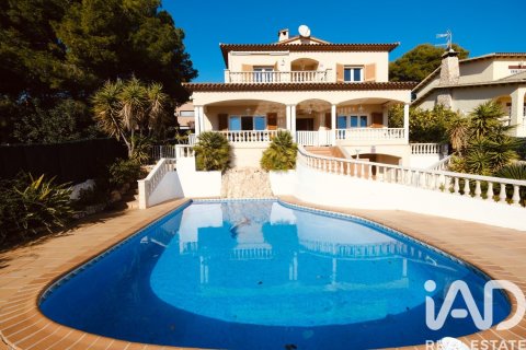 Сasa de 4 dormitorios en venta en Roda de Berà, Tarragona, Cataluña, Spain № 4681 - foto 4