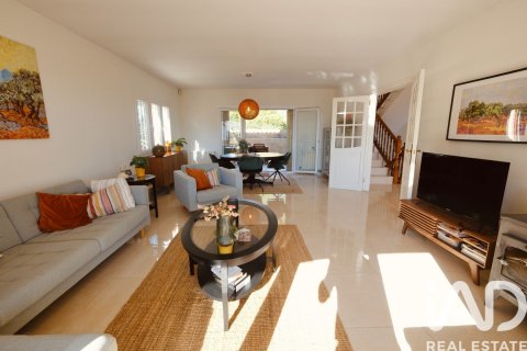 Сasa de 4 dormitorios en venta en Roda de Berà, Tarragona, Cataluña, Spain № 4681 - foto 7